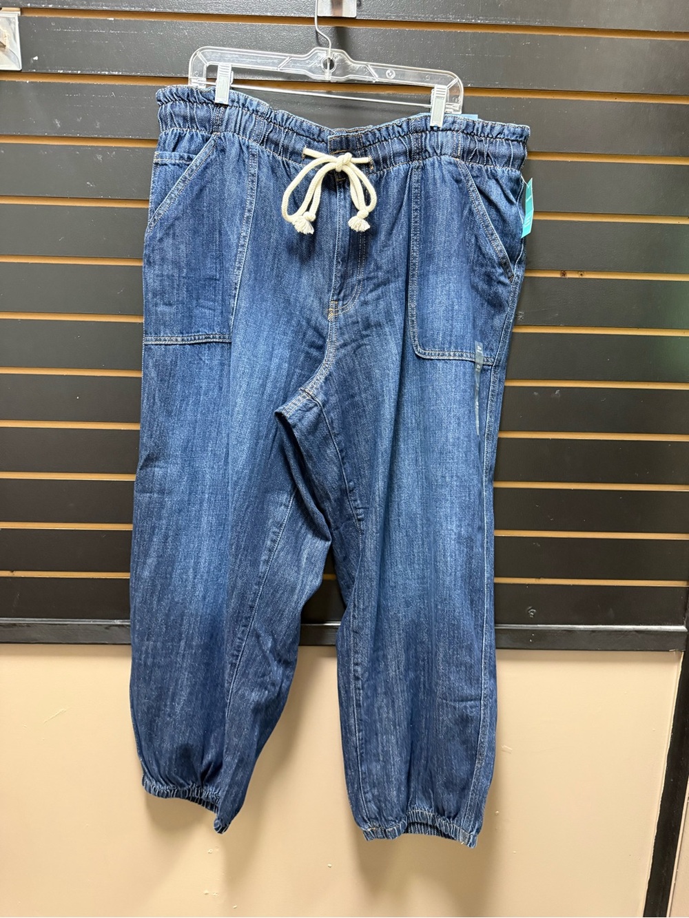 NWT Maurices Denim Jogger Jeans Size 22W Regular Mid Rise Nonstretch